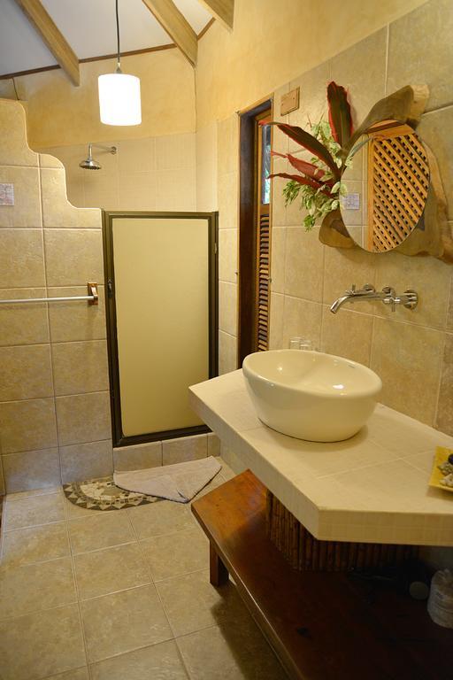 Korrigan Lodge Cahuita Ruang foto